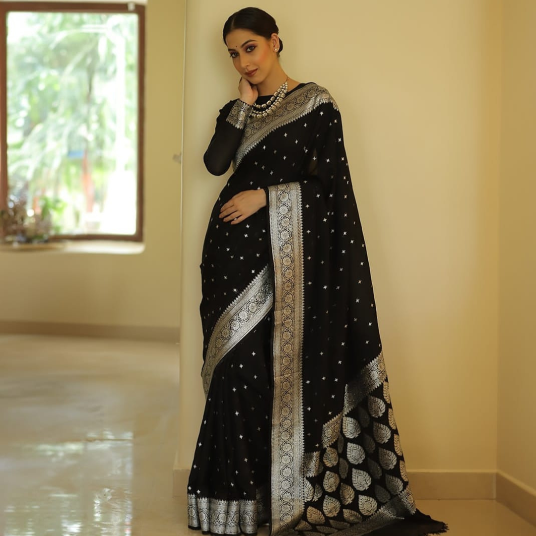 Maheshwari Saree – Classic Handwoven Grace